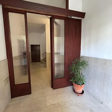 Incantevole Con Patio アパート